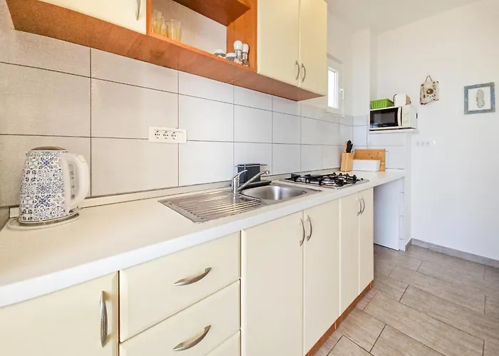 Apartamento Miline-1 By Interhome